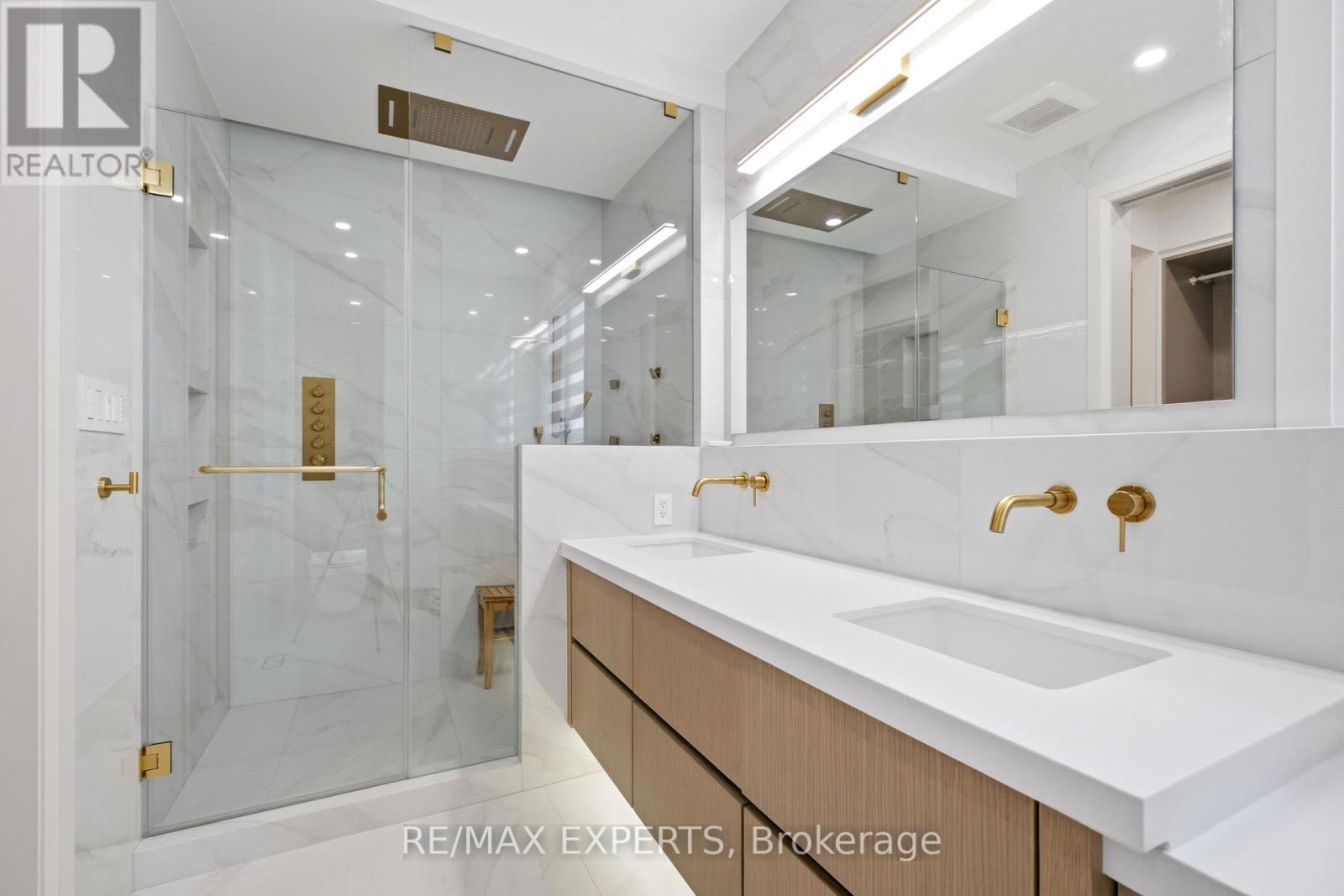 12 VALLEY POINT CRESCENT - Image 24