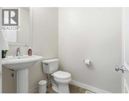 18 Royal Crest Way Nw, Calgary, AB T3G4M8 Photo 22