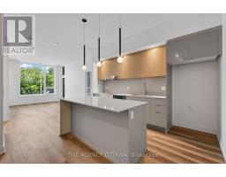 Bathroom - 105 - 3085 Riverside Drive, Ottawa, ON K1V9R2 Photo 6