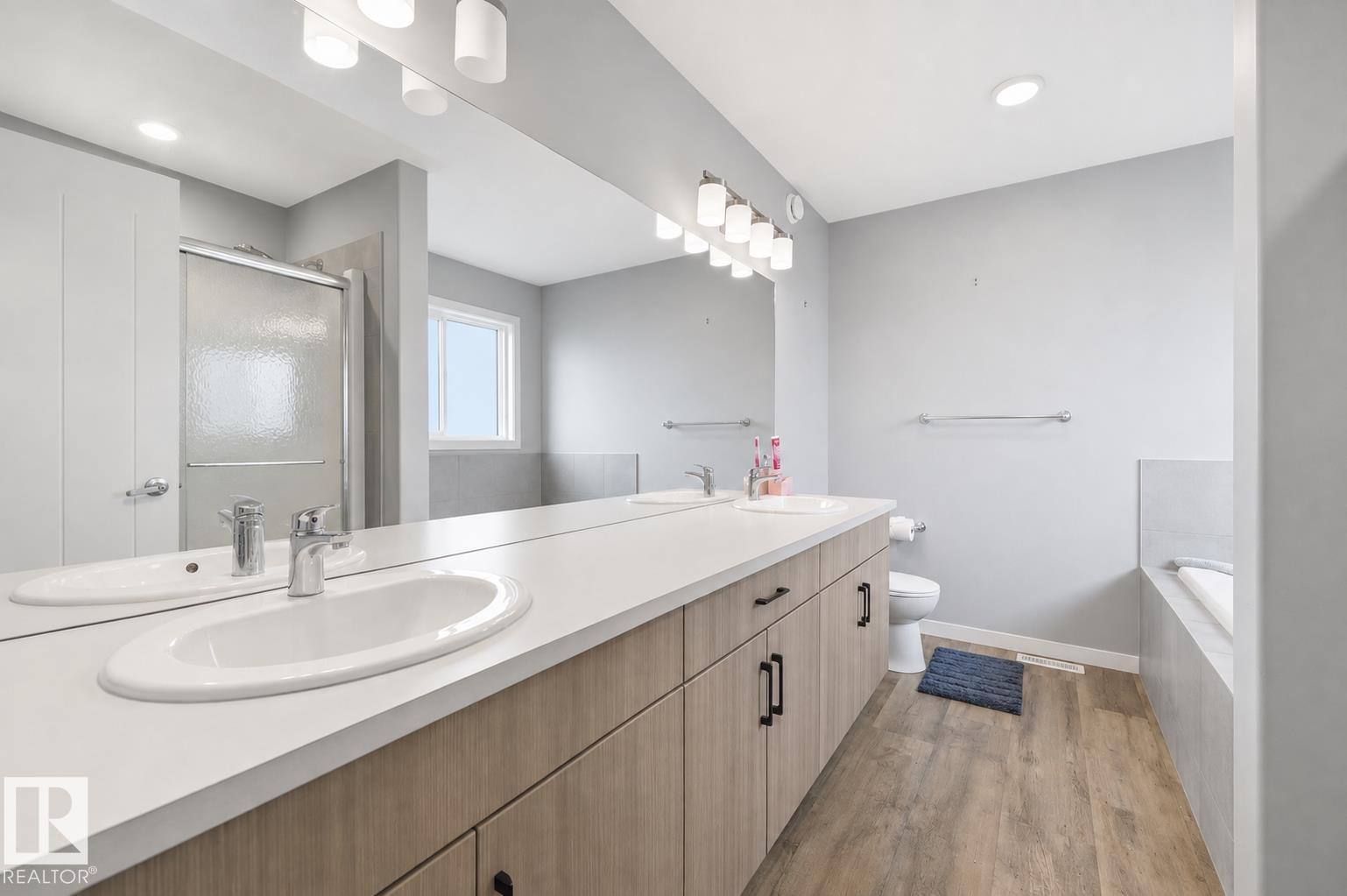 22135 96 AV NW - Image 18