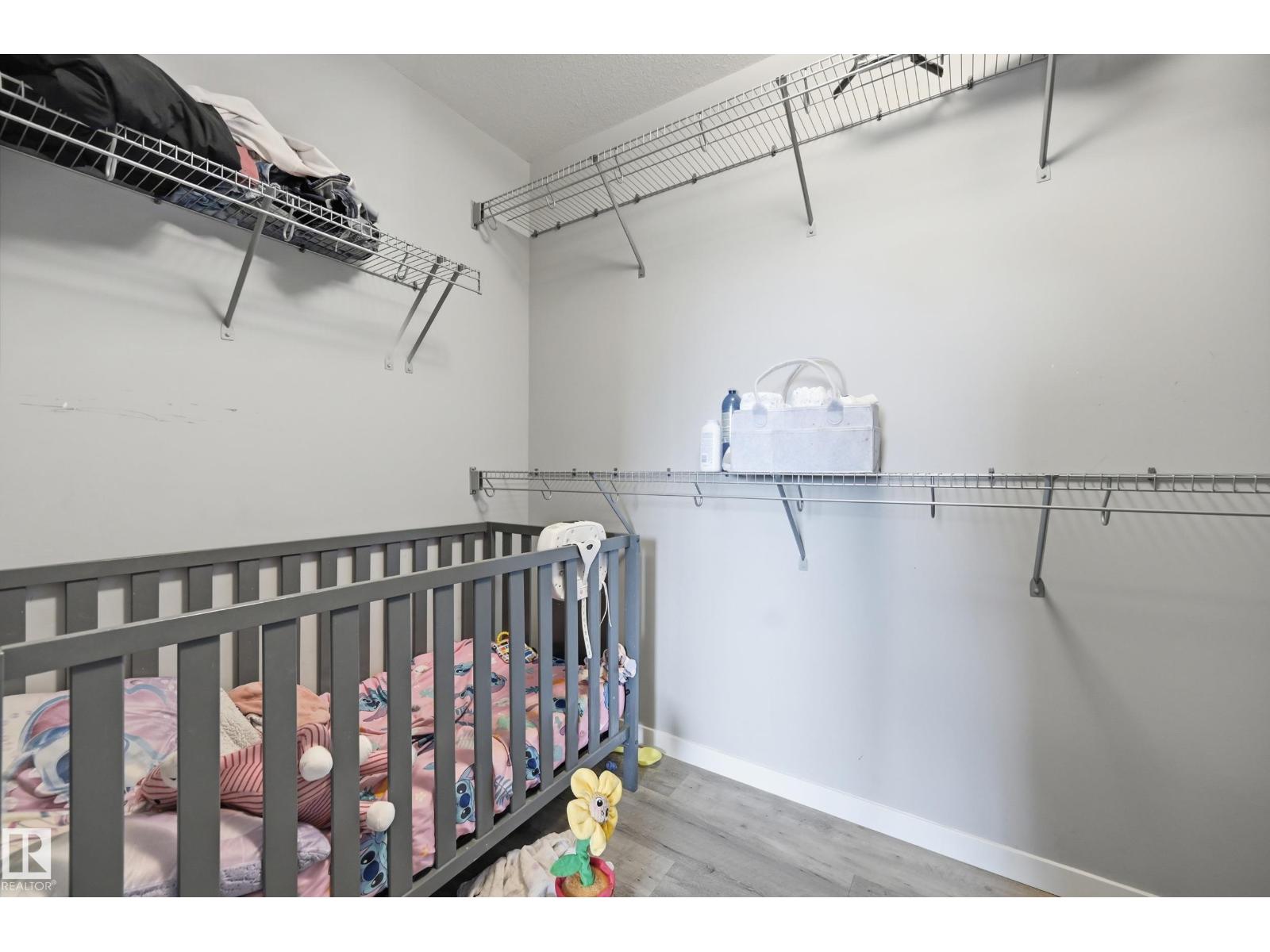 22135 96 AV NW - Image 22