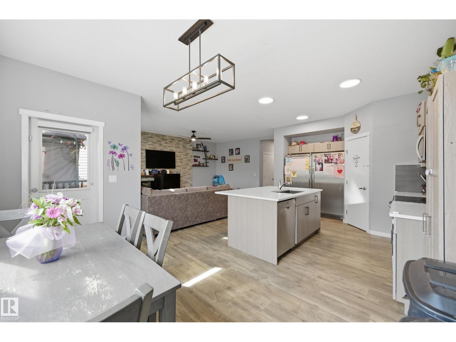 22135 96 AV NW - 11