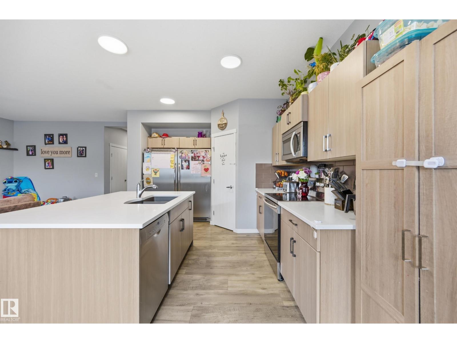 22135 96 AV NW - 9