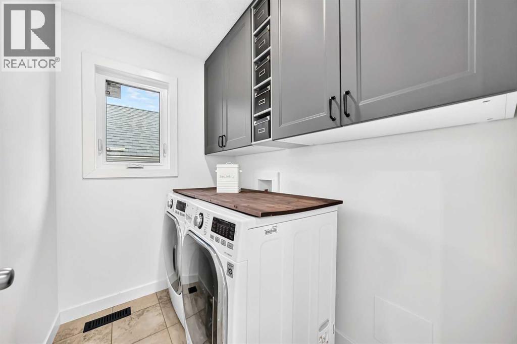 1416 43 Street SW - 26