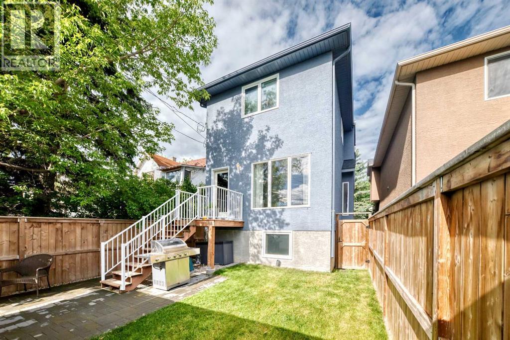 1416 43 Street SW - 38