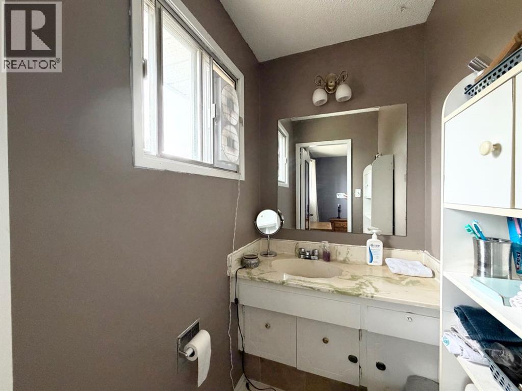 5746 9 Avenue - Image 27