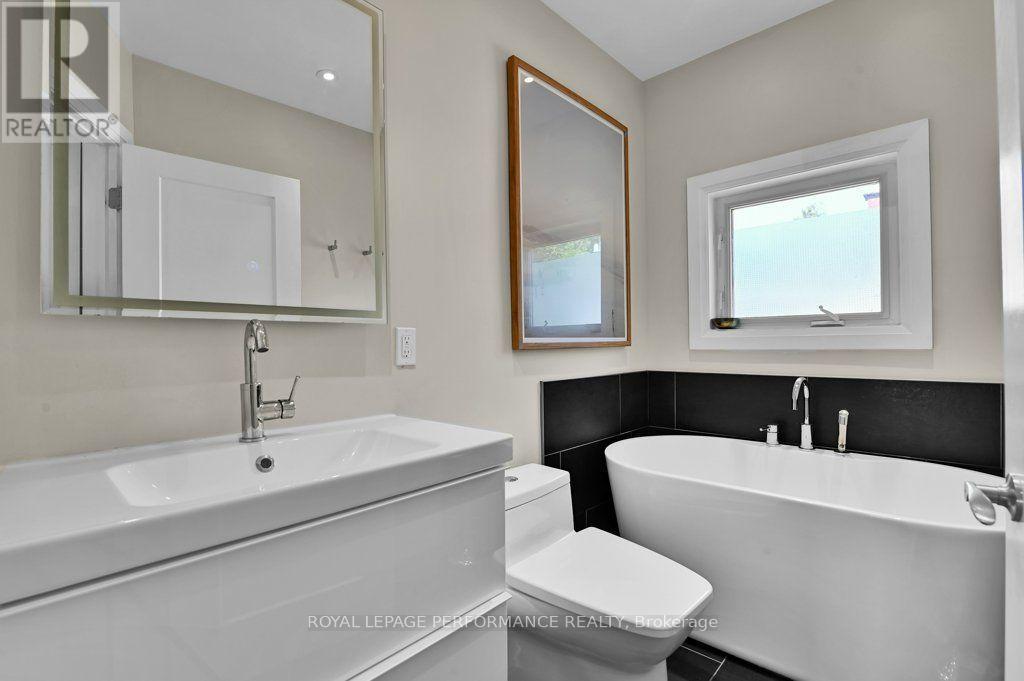 168 Stewart Street W