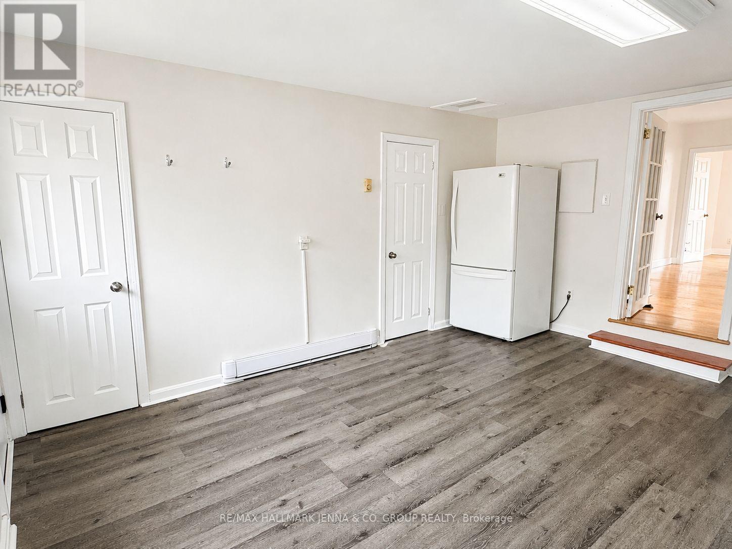 1 Bed, 1 Bath Multi-Family for Rent in Ottawa – 211 HANNAH STREET, Ottawa – MLS# X13654762 - Image 9