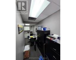 305 - 101 Dundas Street W, Whitby, ON L1N2M2 Photo 6