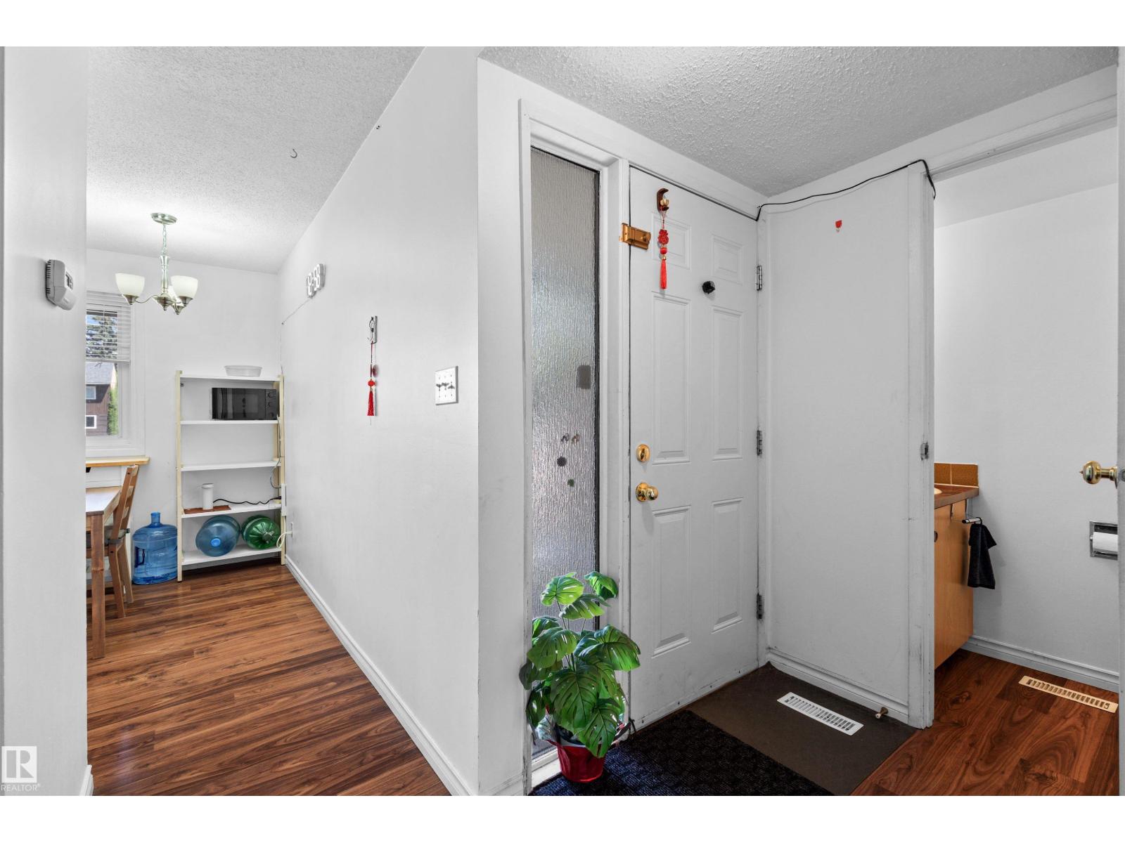 2730 105 ST NW - 2
