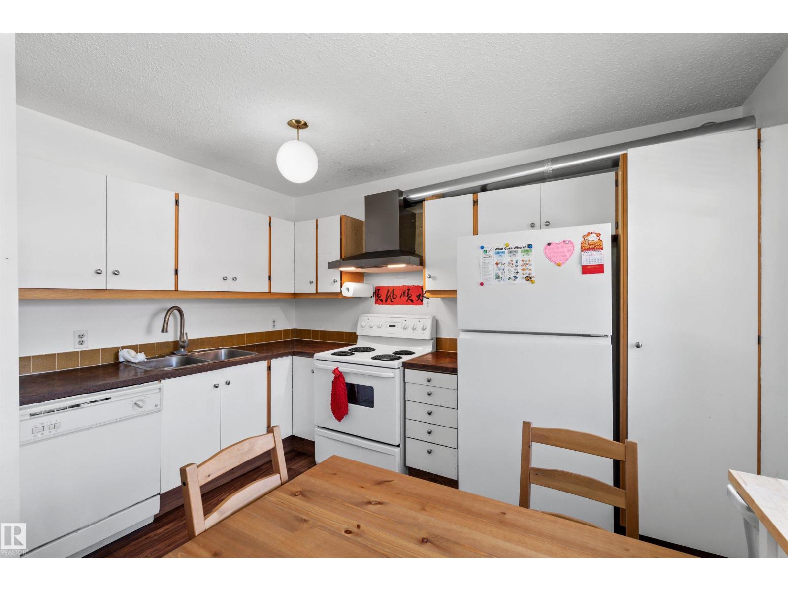 2730 105 ST NW - 4