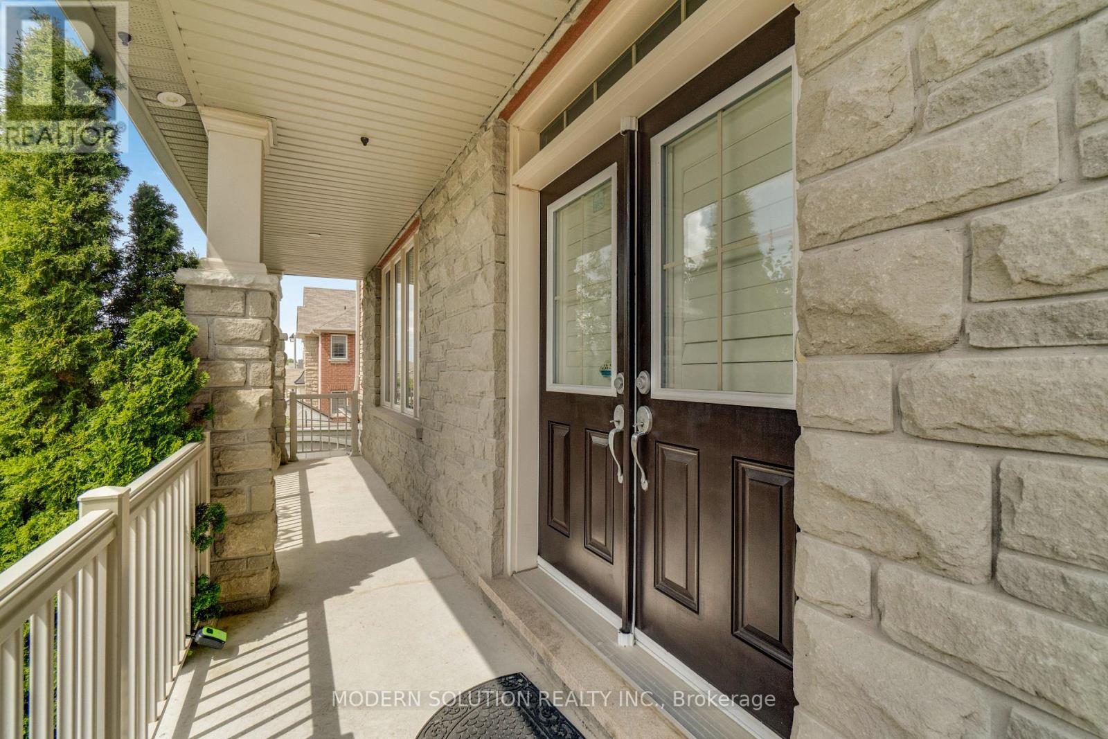 Listing photo of 4 OVERHOLD CRESCENT