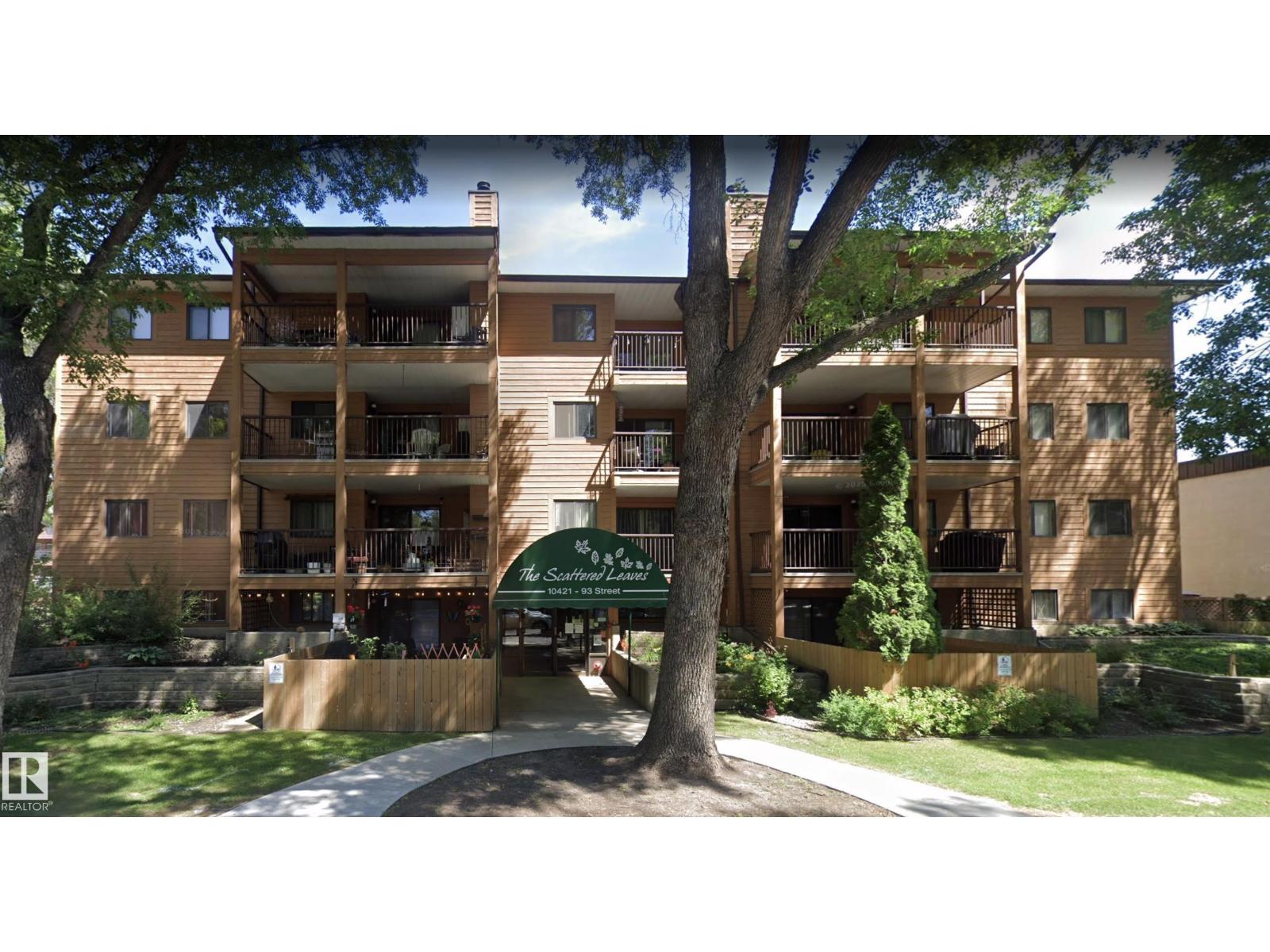 #302 10421 93 ST NW - 1
