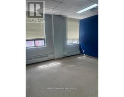 300 - 101 Dundas Street W, Whitby, ON L1N2M2 Photo 8
