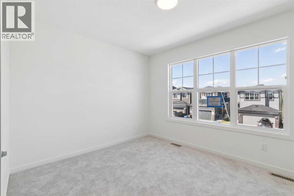 102 Walgrove Bay Southeast - Photo 32