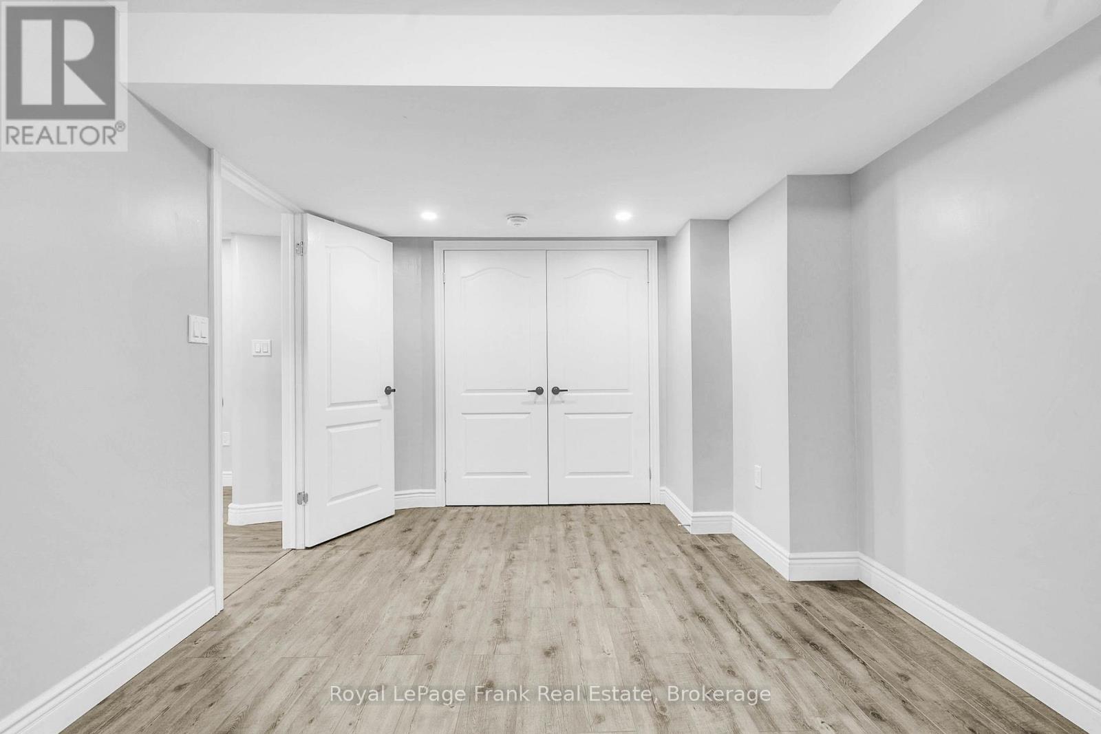 3B GEORGE STREET - 44