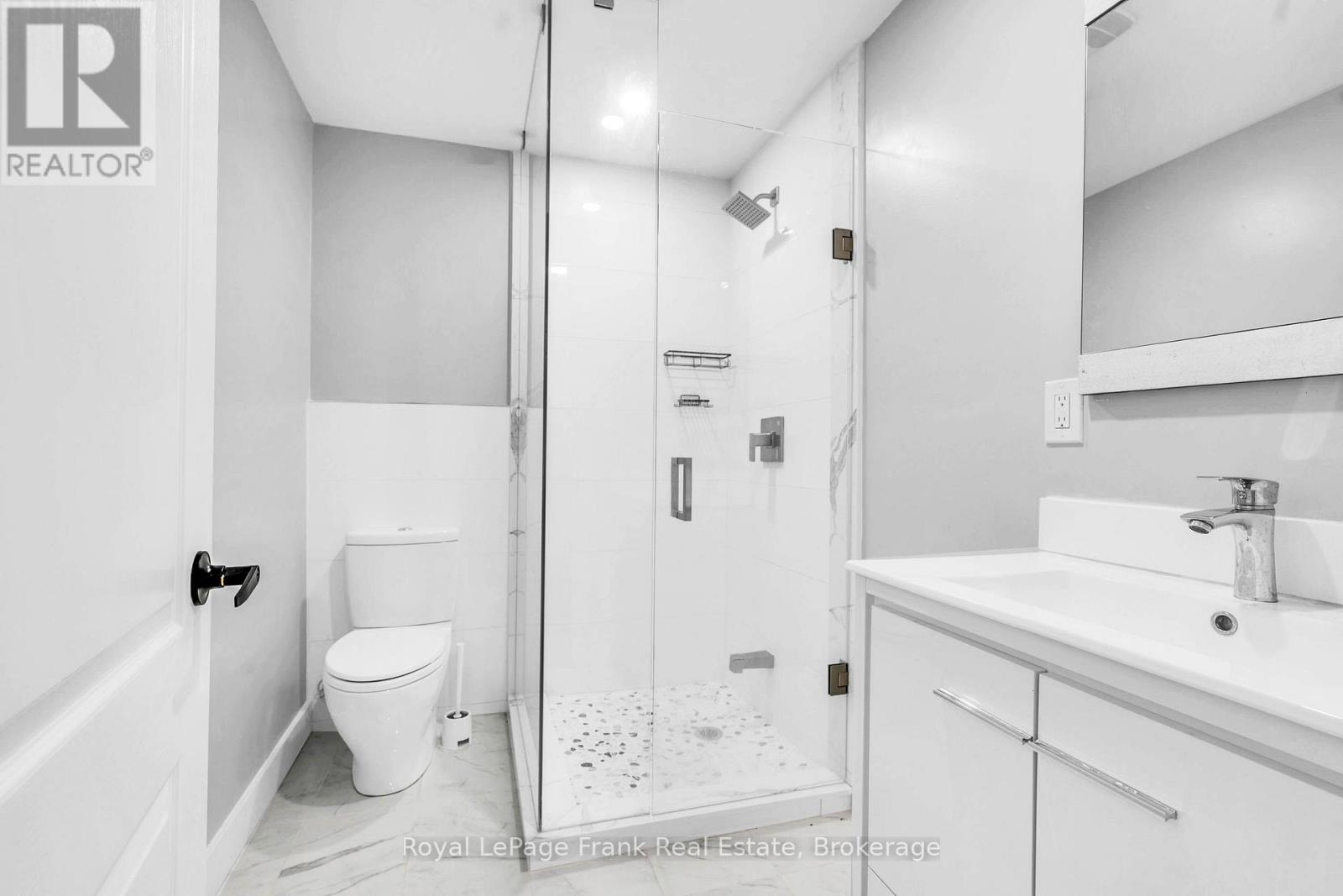 3B GEORGE STREET - 46