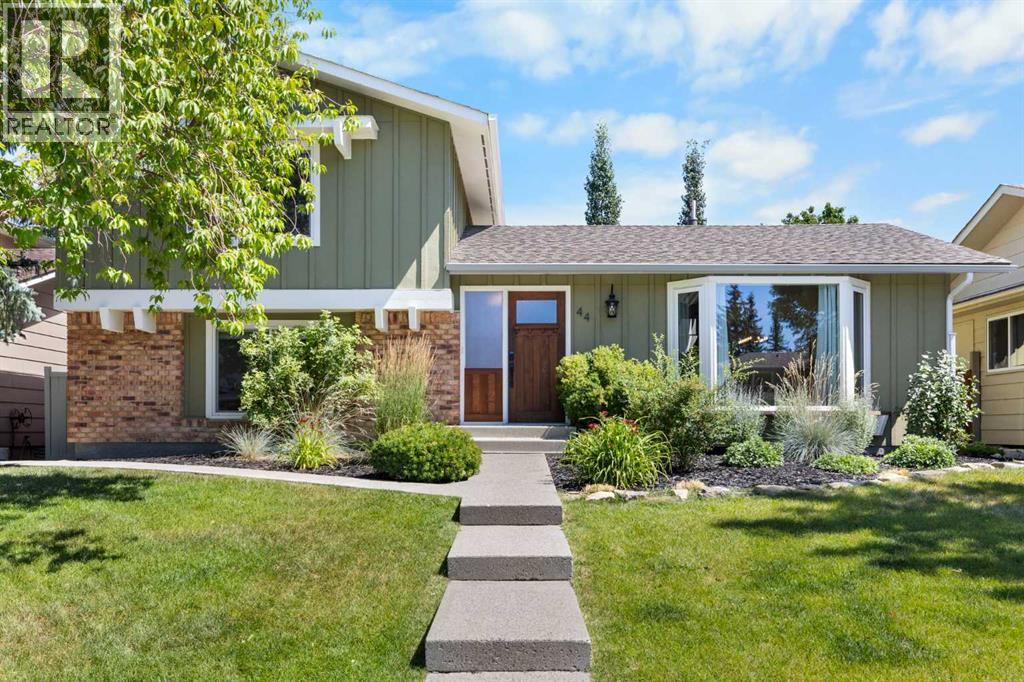 44 Sunmount Crescent SE, Sundance, Calgary photo 1