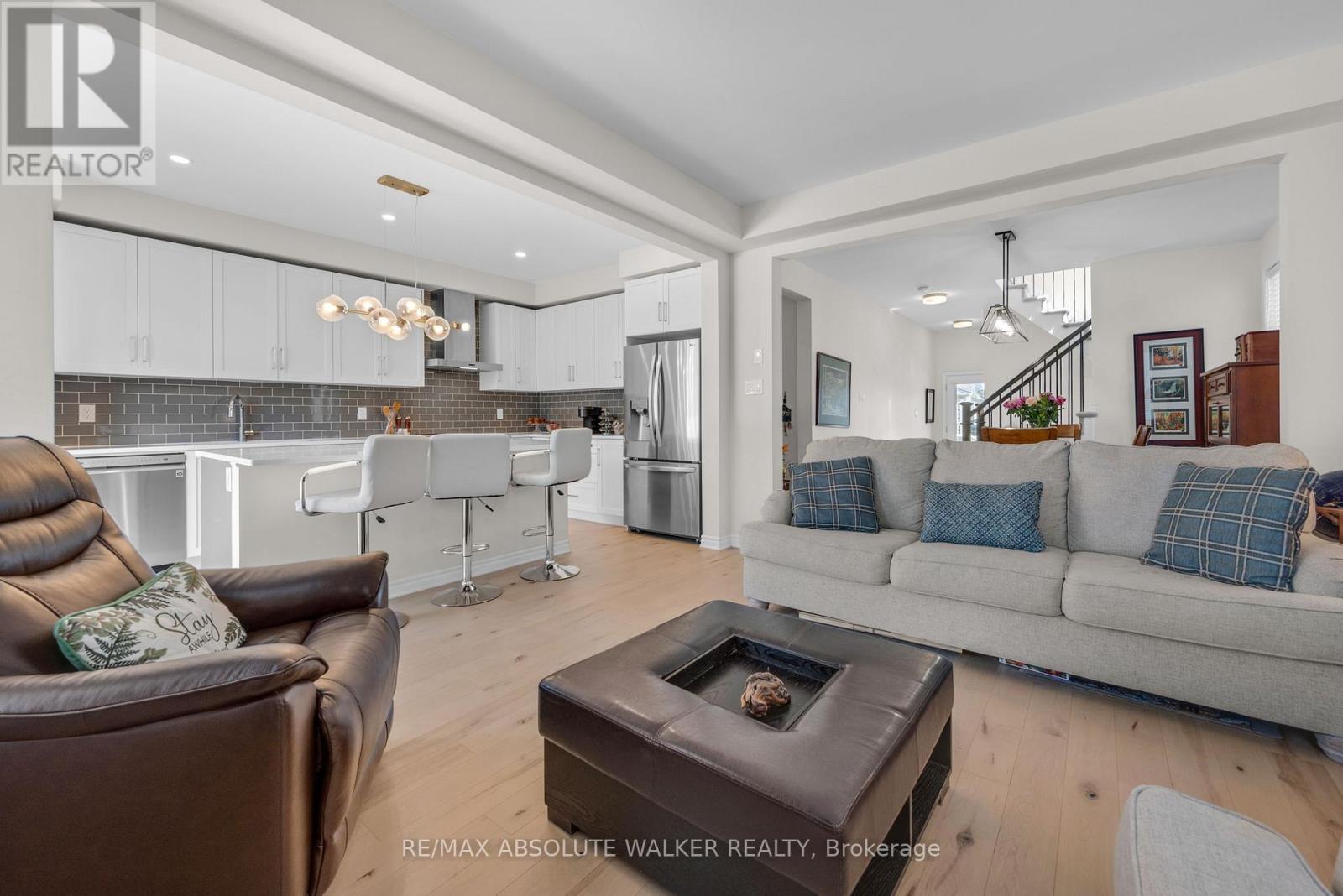 3 Bed, 3 Bath House for Sale in Ottawa – 728 PERSEUS AVENUE, Ottawa – MLS# X13654818 - Image 9