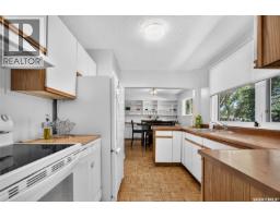 1142 Elgin Avenue, Moose Jaw, SK S6H4H1 Photo 12