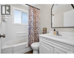 1142 Elgin Avenue, Moose Jaw, SK S6H4H1 Photo 25