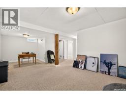 1142 Elgin Avenue, Moose Jaw, SK S6H4H1 Photo 35