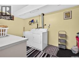 1142 Elgin Avenue, Moose Jaw, SK S6H4H1 Photo 38