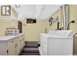 1142 Elgin Avenue, Moose Jaw, SK S6H4H1 Photo 39
