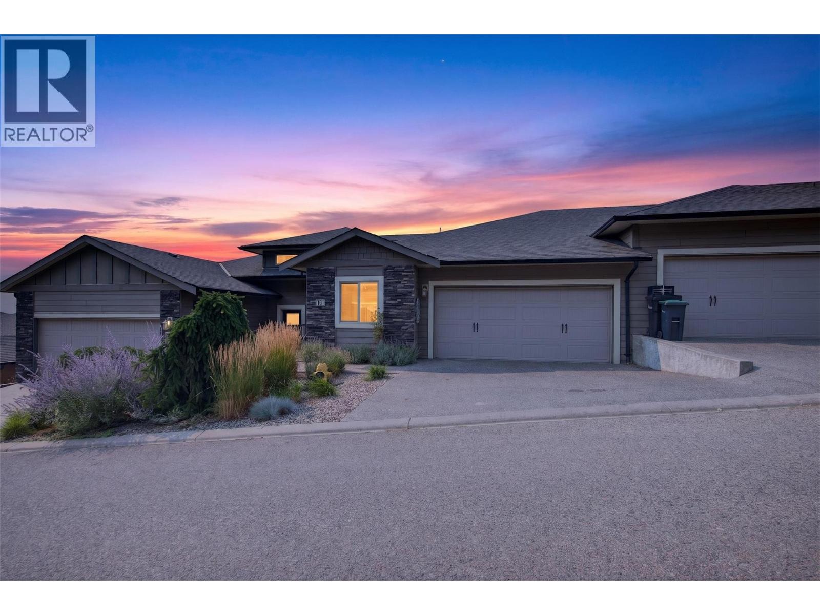 1040 Mt Revelstoke Place Unit# 14 Lot# 20, Vernon