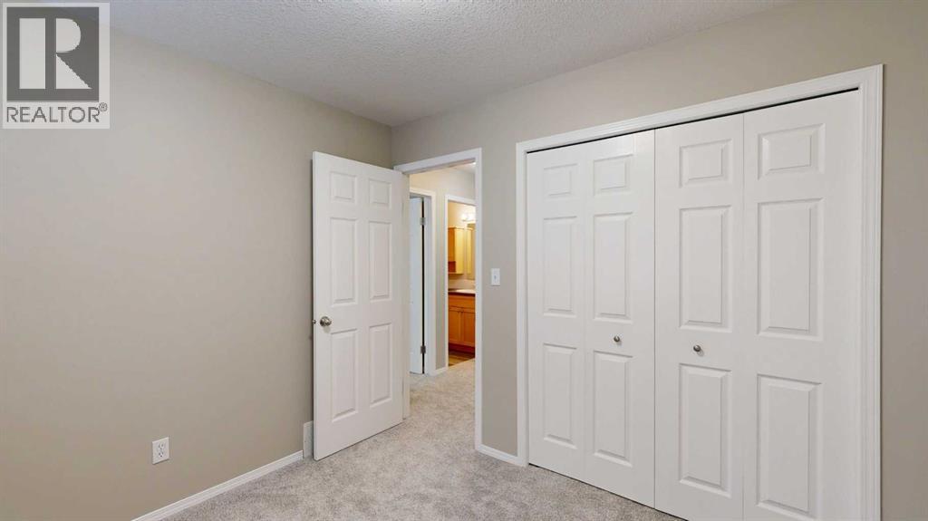 5327 60 Street - Image 25