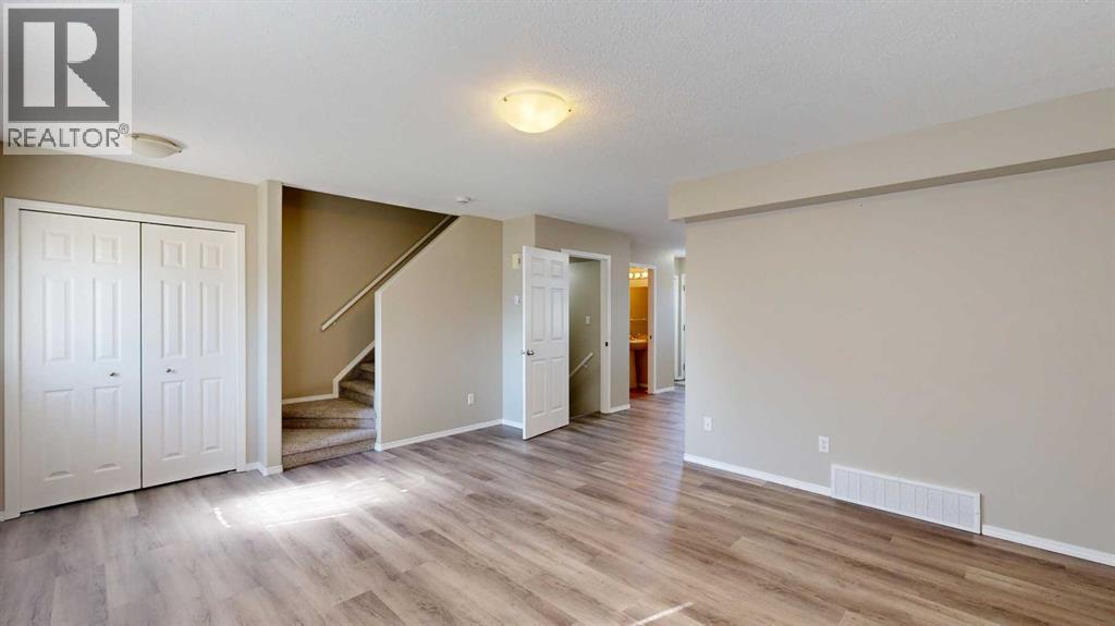 5327 60 Street - Image 4