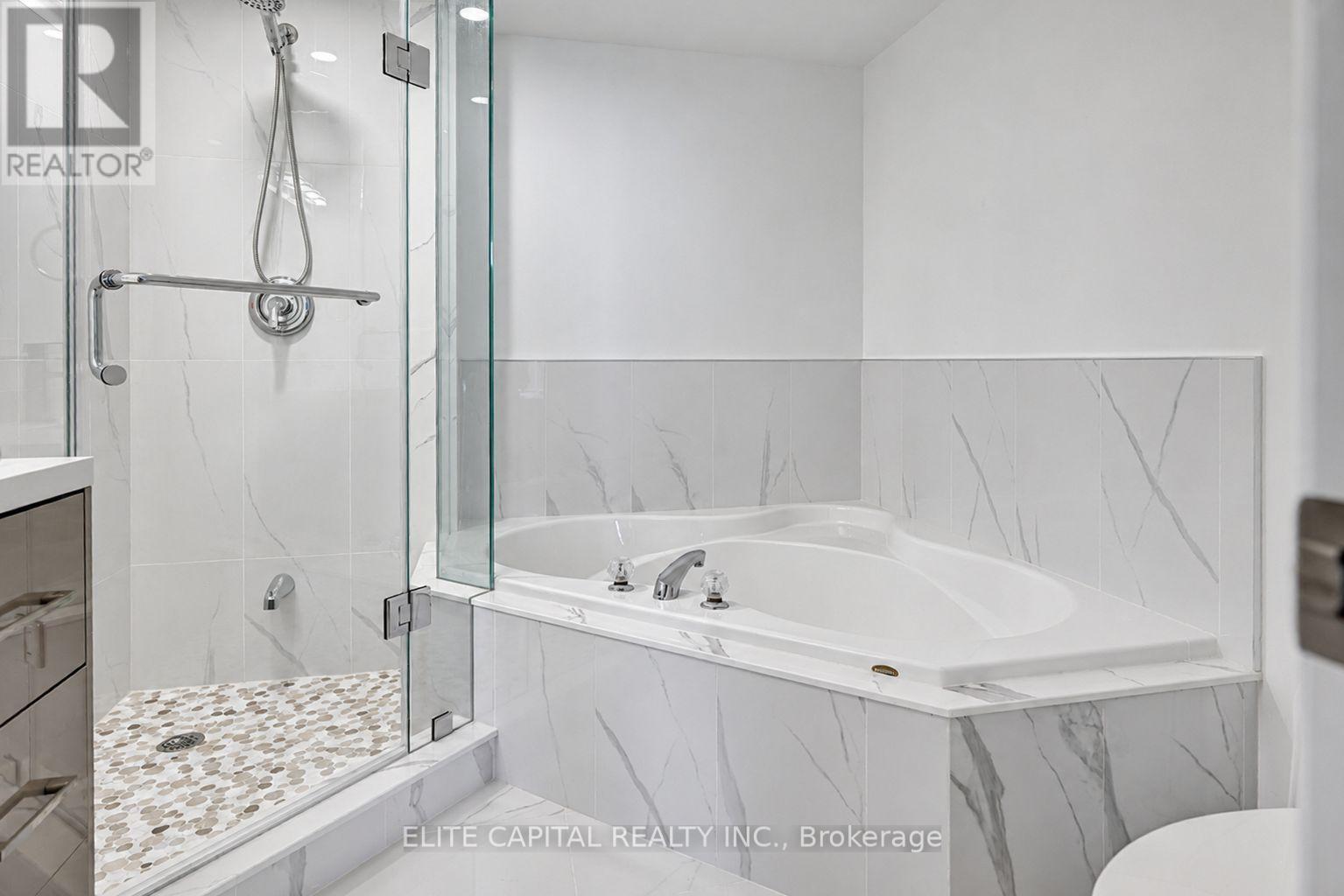 #616 9015 LESLIE STREET - 13