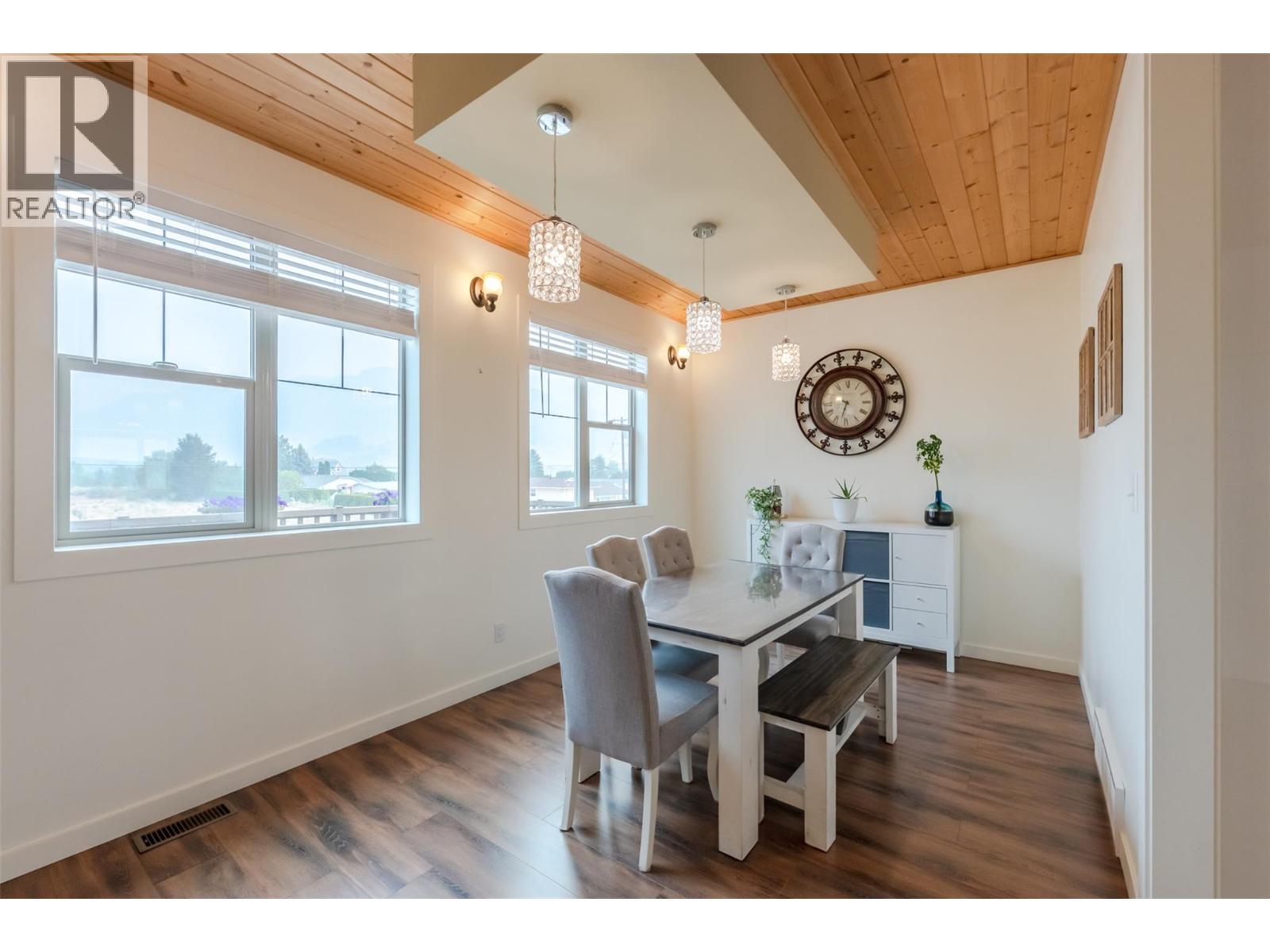 317 2nd Avenue, Keremeos