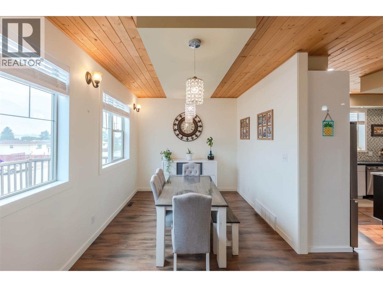 317 2nd Avenue, Keremeos