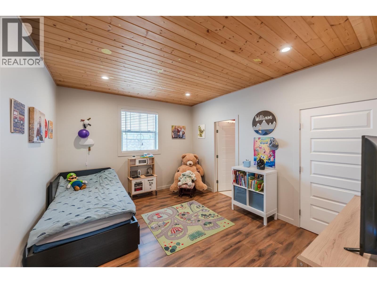 317 2nd Avenue, Keremeos