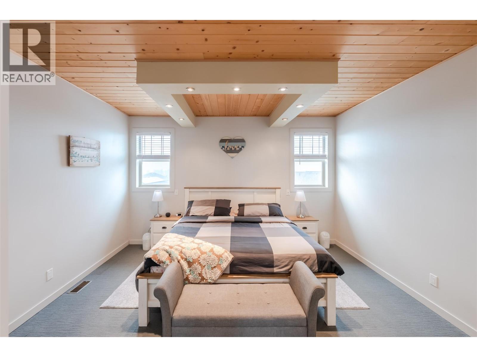 317 2nd Avenue, Keremeos