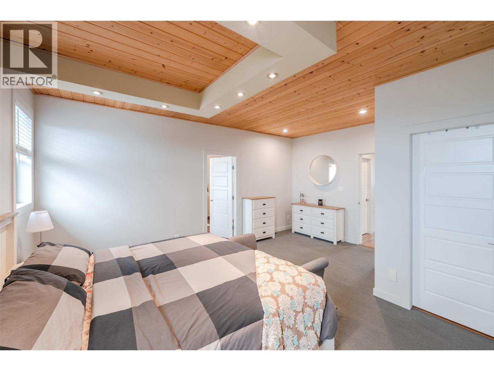 317 2nd Avenue, Keremeos