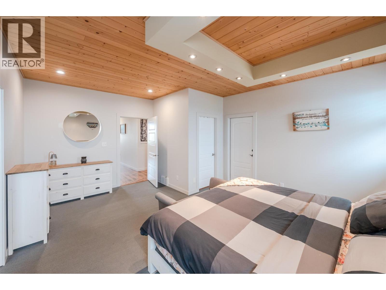 317 2nd Avenue, Keremeos