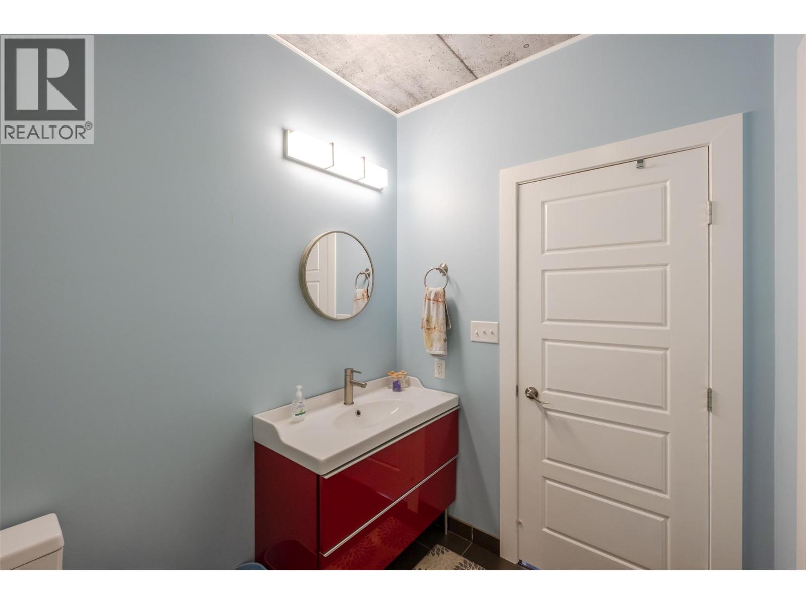 317 2nd Avenue, Keremeos