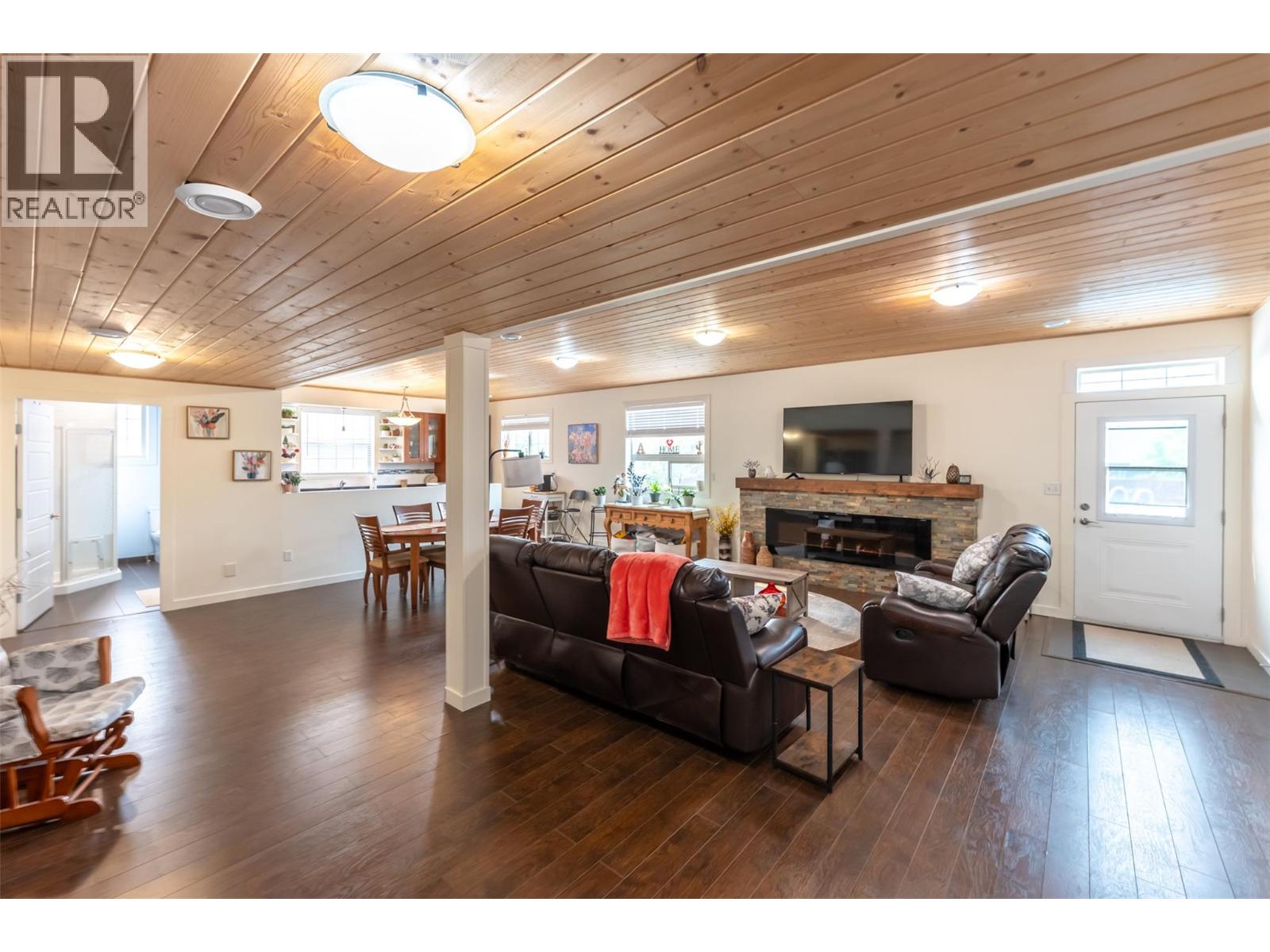 317 2nd Avenue - 60