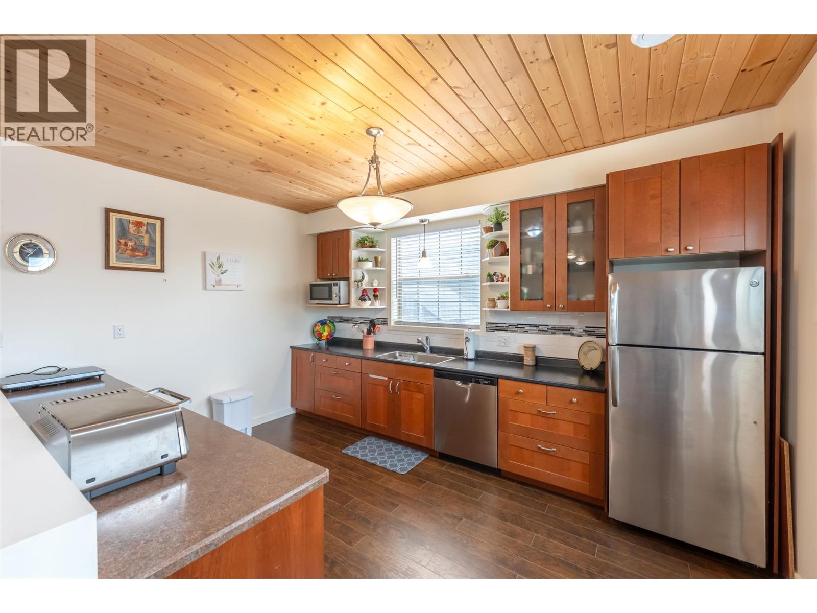 317 2nd Avenue, Keremeos