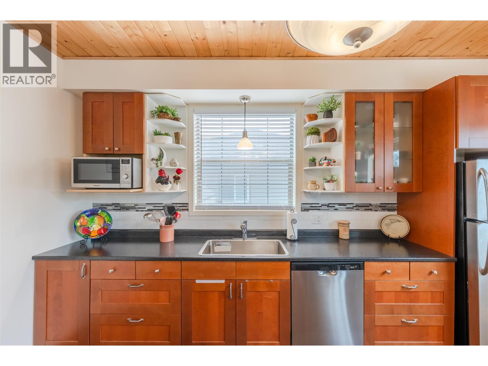 317 2nd Avenue, Keremeos