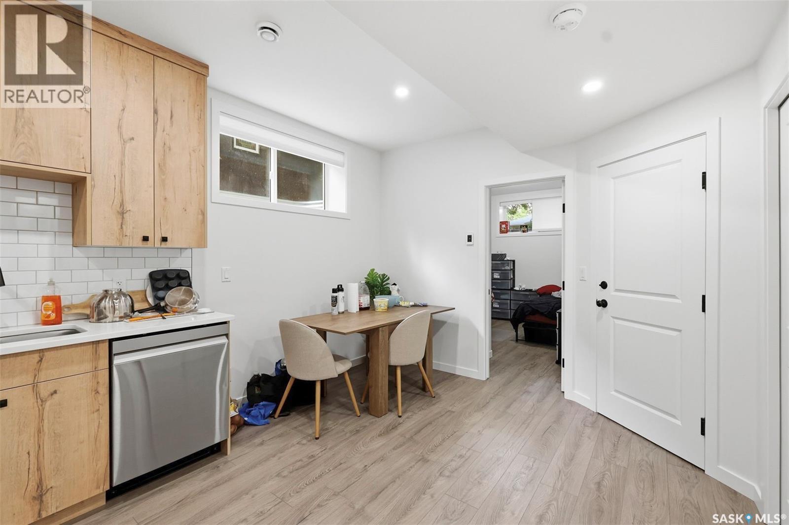 1402 Wiggins AVENUE S - 29