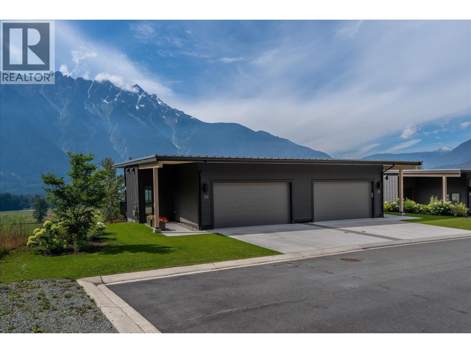 26 4000 SUNSTONE WAY, Pemberton — photo 2