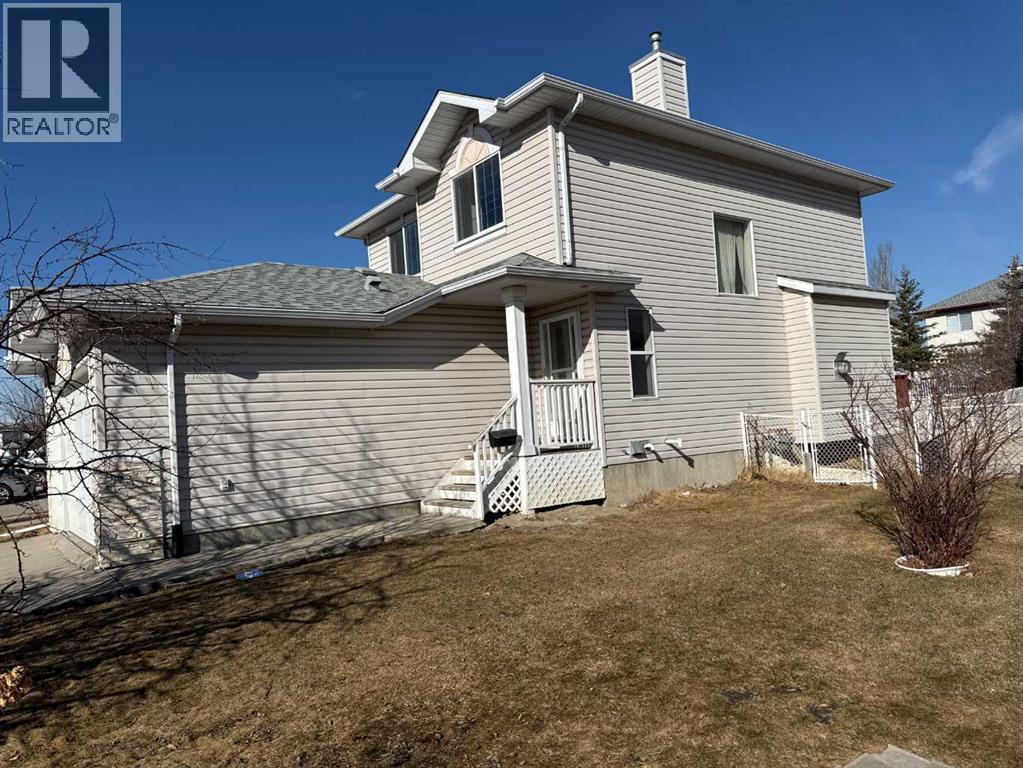 244 Los Alamos Place NE - 2