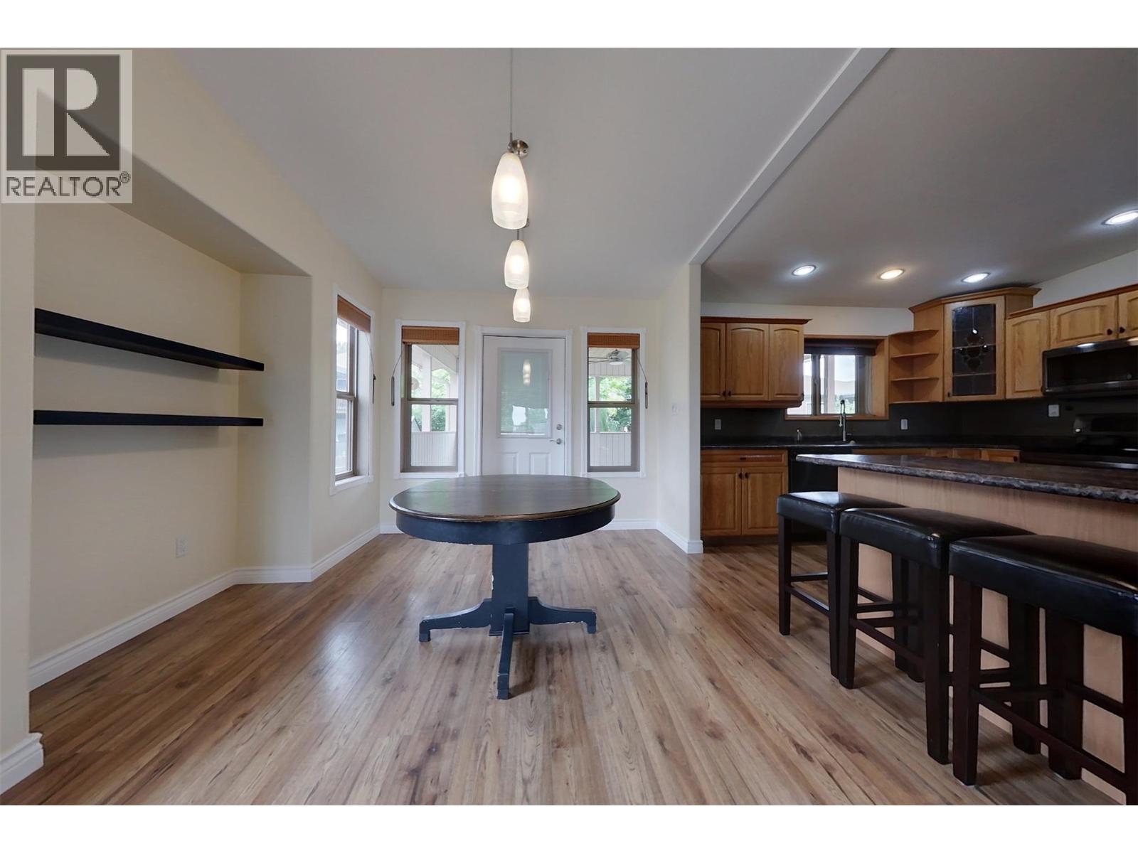 1409 Southview Drive photo 11