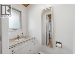 2402 Reid Avenue, Merritt, BC V1K1H6 Photo 35
