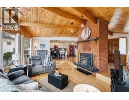 4pc Bathroom - 2402 Reid Avenue, Merritt, BC V1K1H6 Photo 12