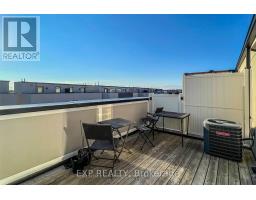 16 Caroline Carpenter Grove, Toronto, ON M3K0B1 Photo 8