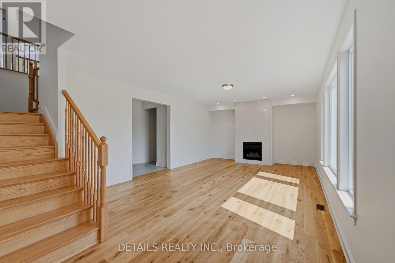 28 RIDINGVIEW CRESCENT - 22